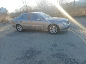 Mercedes-Benz E 500, снимка 4 - Автомобили и джипове - 53666515