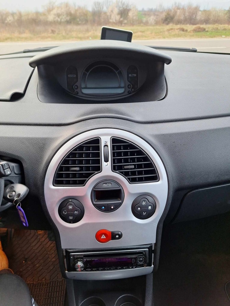 Renault Modus 1.2i klima, снимка 9 - Автомобили и джипове - 46384082