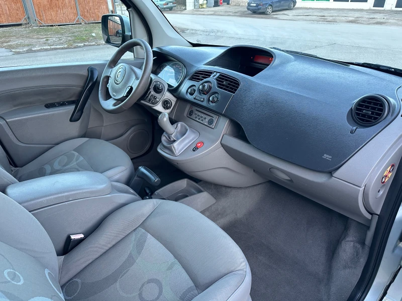 Renault Kangoo 1.6i ГАЗ Италия, снимка 13 - Автомобили и джипове - 48720549