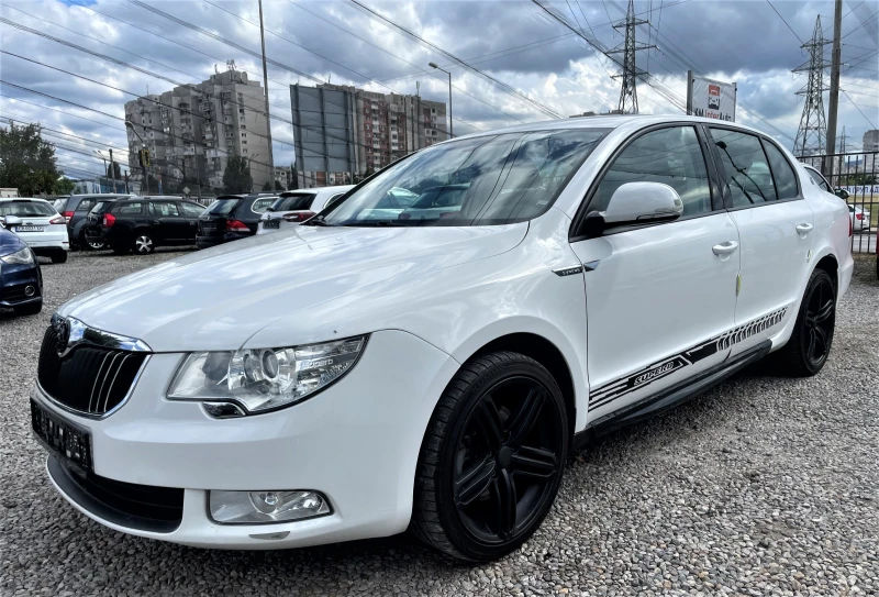 Skoda Superb 1.4i СЕДАН , снимка 1 - Автомобили и джипове - 49290938