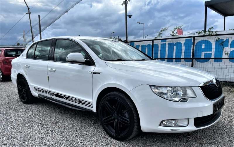 Skoda Superb 1.4i СЕДАН , снимка 3 - Автомобили и джипове - 49290938