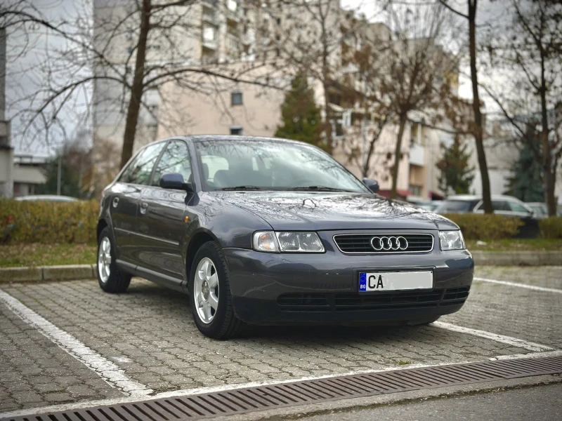 Audi A3 1.6i, снимка 2 - Автомобили и джипове - 52683141