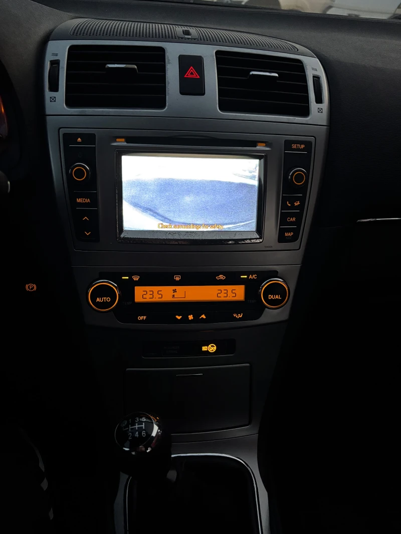 Toyota Avensis FACELIFT D4D, снимка 8 - Автомобили и джипове - 52712969