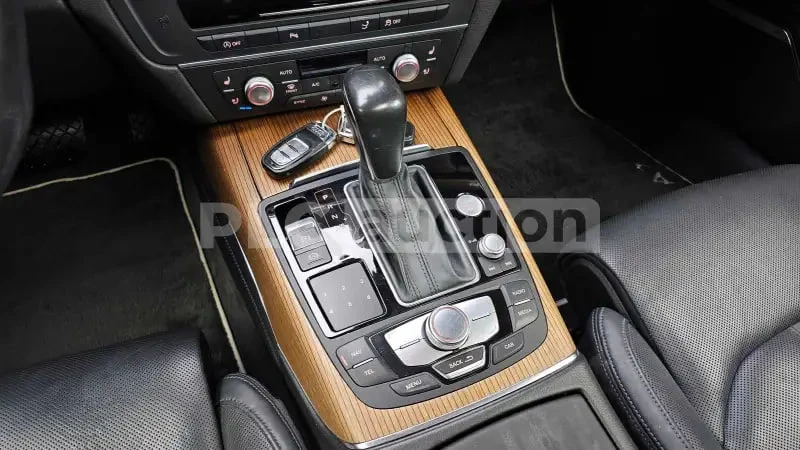 Audi A7 * 3.0 TDI* ХЕД-ЪП* 2КЛЮЧА* ОБДУХВАНЕ* , снимка 10 - Автомобили и джипове - 54267561
