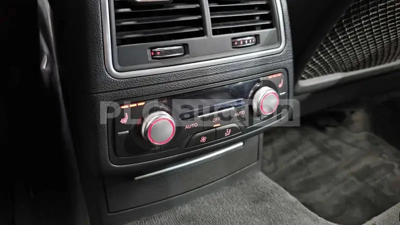 Audi A7 * 3.0 TDI* ХЕД-ЪП* 2КЛЮЧА* ОБДУХВАНЕ* , снимка 14 - Автомобили и джипове - 54267561