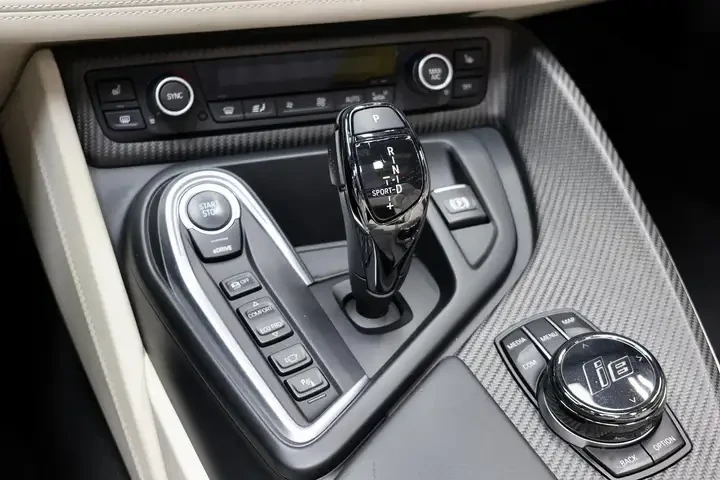 BMW i8 Roadster* HUD* Harman* ������* ���� | Mobile.bg � ����������� 16