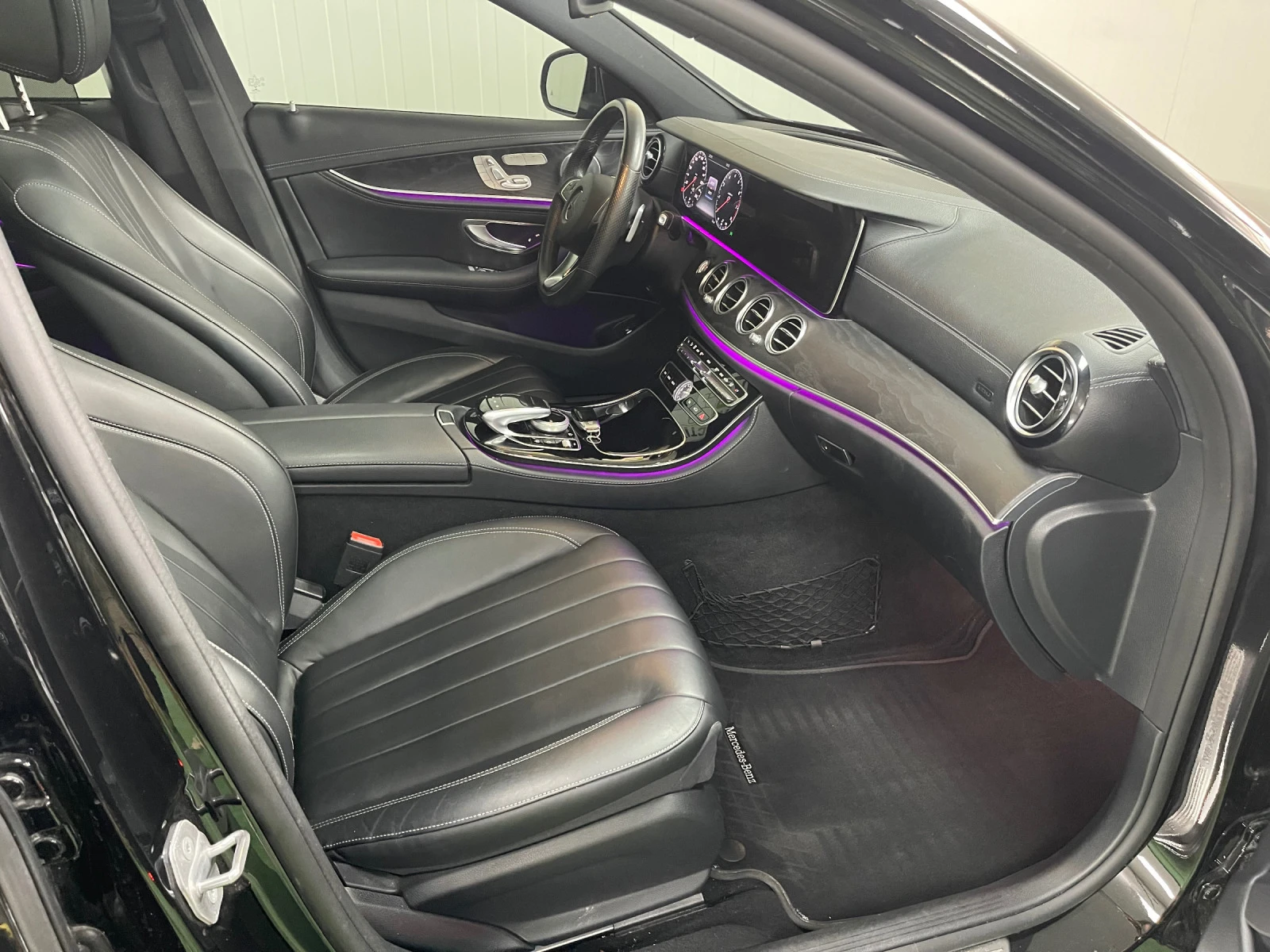 Mercedes-Benz E 400 4MATIC AMG | Mobile.bg — изображение 14