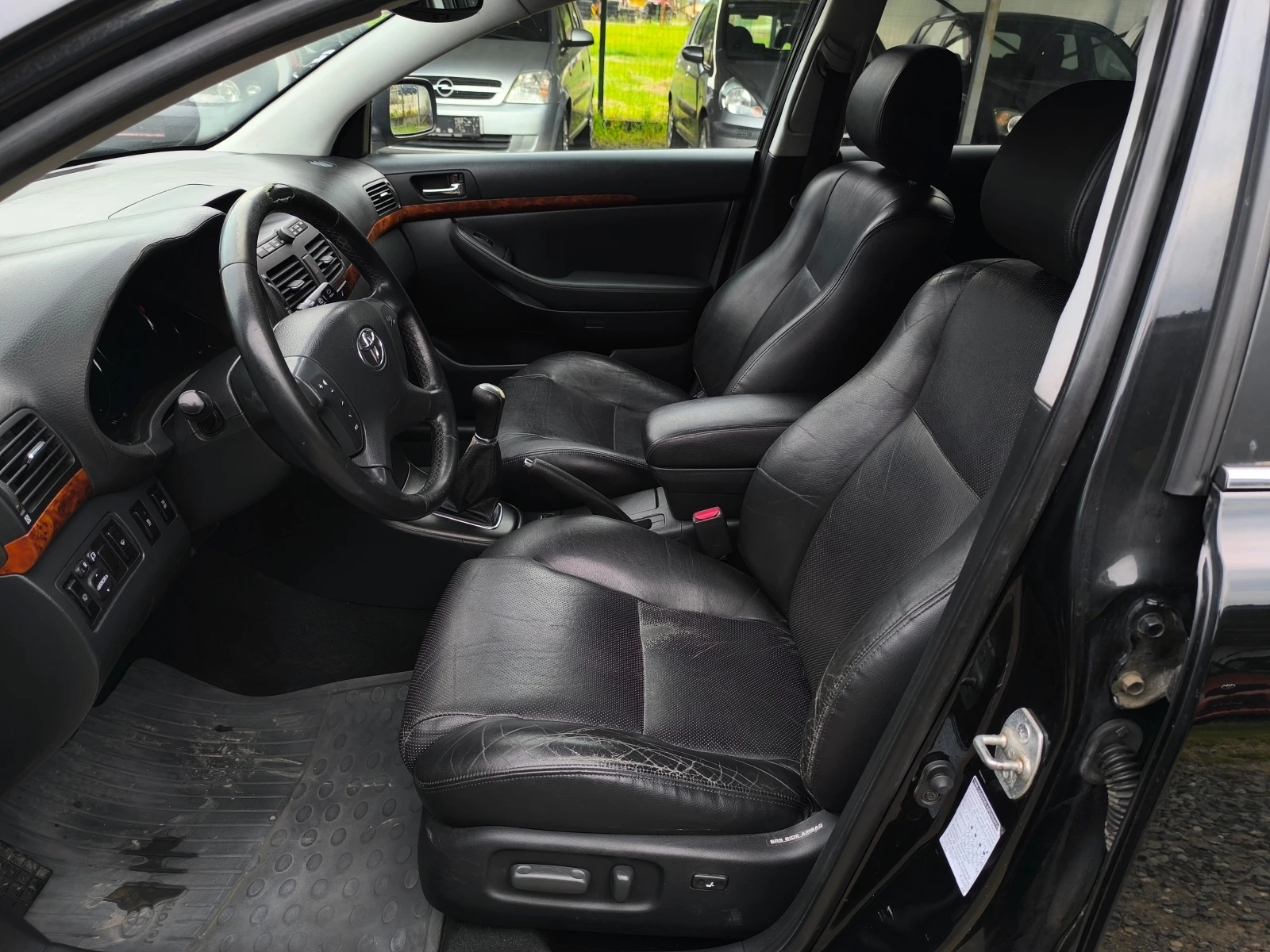 Toyota Avensis -2.0D4D-116кс-КОЖЕН САЛОН-КЛИМАТРОНИК- - изображение 9