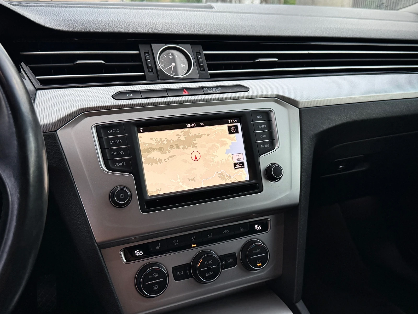 VW Passat 2.0TDI* DSG* DISTRONIC* МАСАЖ* ПОДГРЕВ - изображение 9