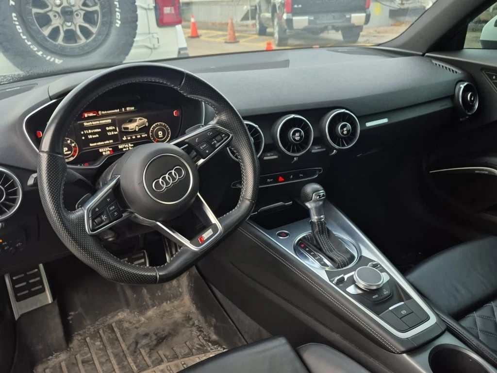 Audi Tt * 2.0T * CARFAX * БЕЗ ПЪРВОНАЧАЛНА ВНОСКА - изображение 9