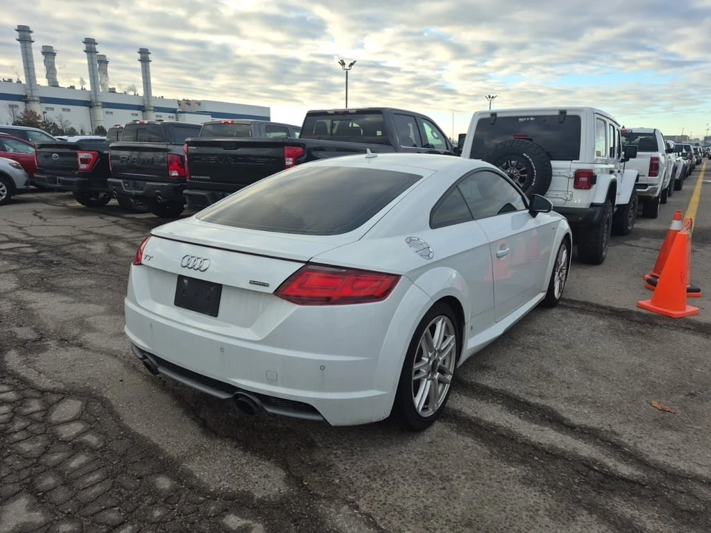 Audi Tt * 2.0T * CARFAX * БЕЗ ПЪРВОНАЧАЛНА ВНОСКА - изображение 3