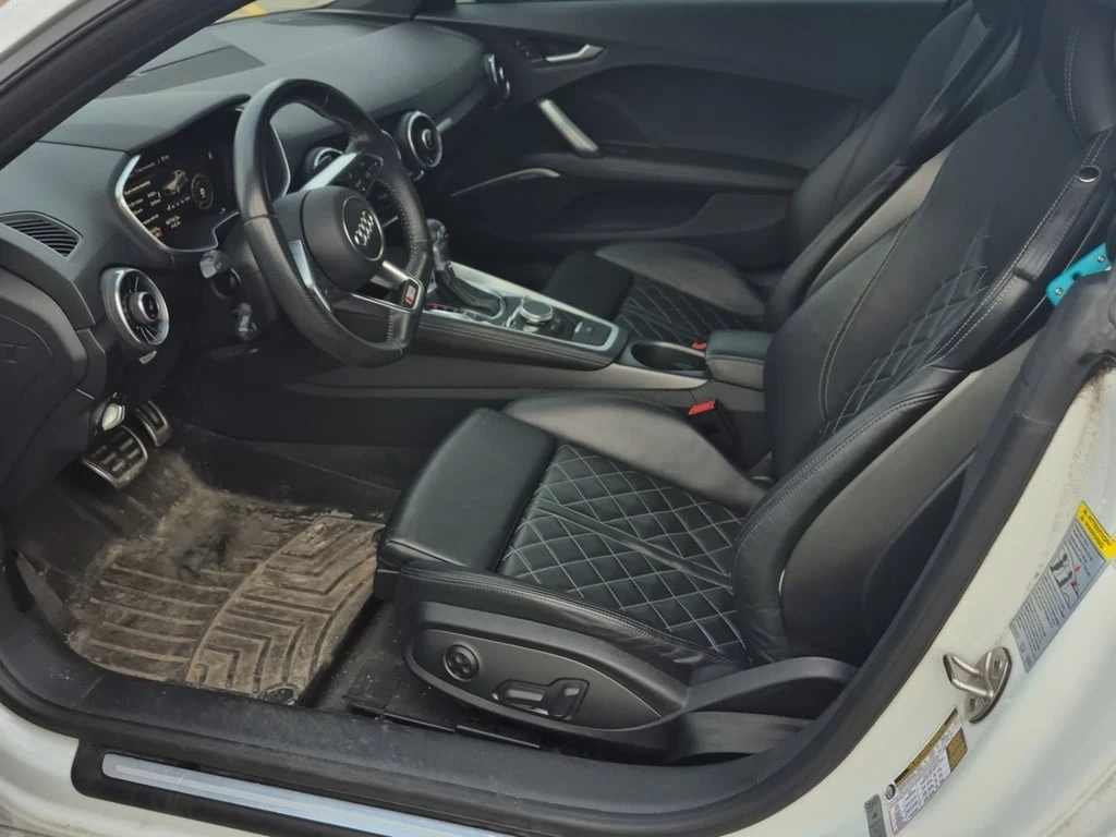 Audi Tt * 2.0T * CARFAX * БЕЗ ПЪРВОНАЧАЛНА ВНОСКА - изображение 5