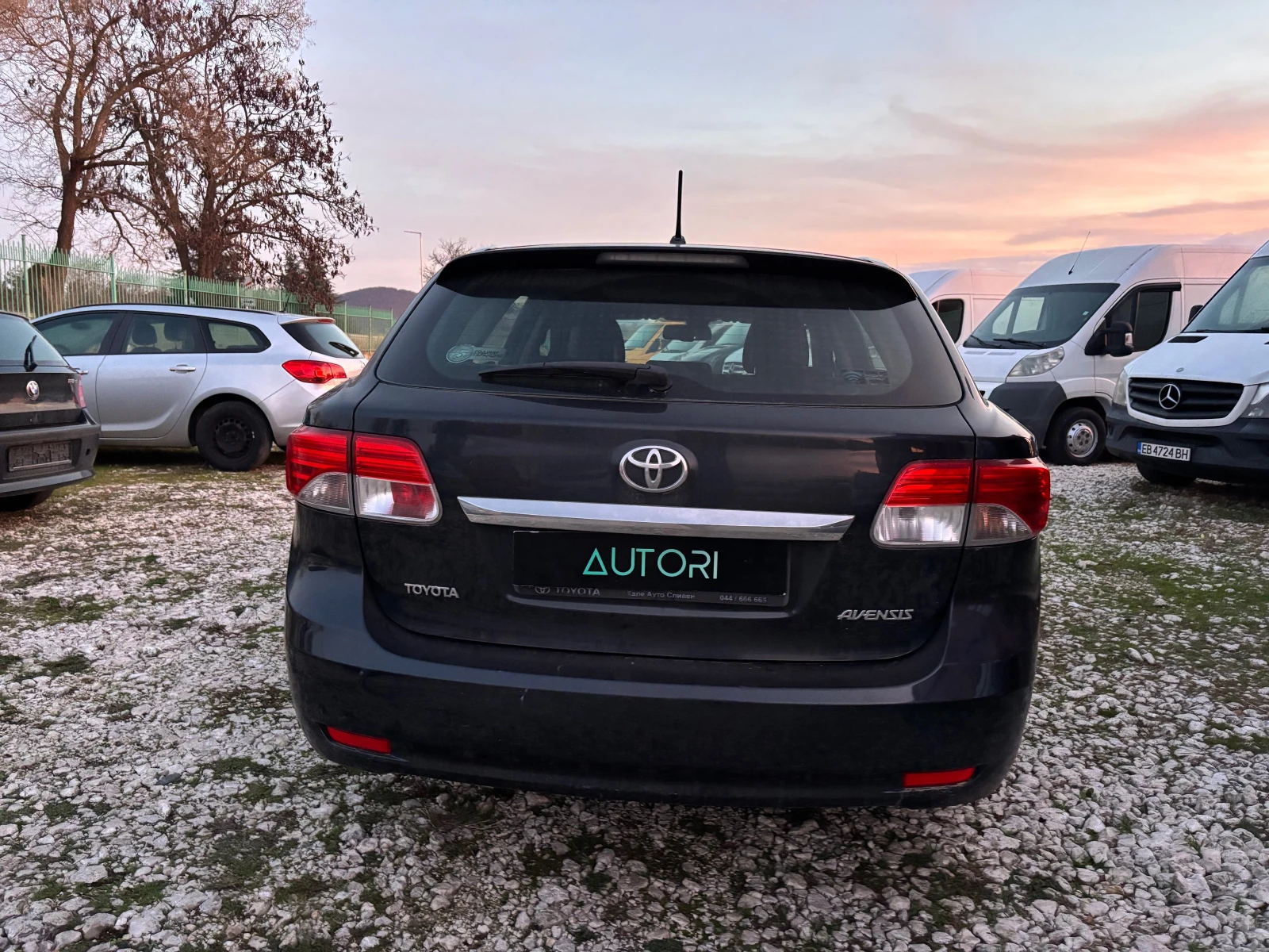 Toyota Avensis FACELIFT D4D - изображение 5