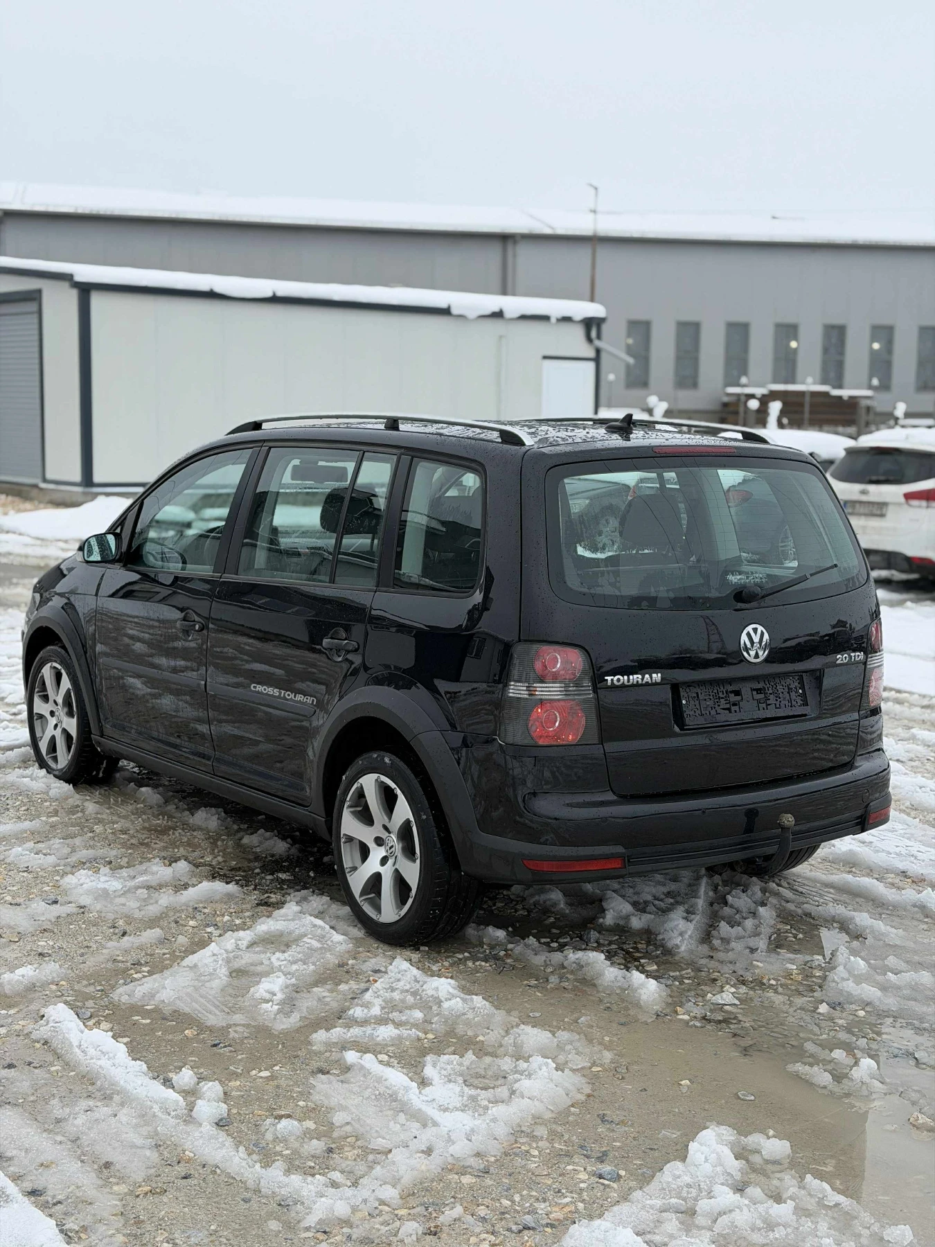 VW Touran CROSS / PODGREV - изображение 5