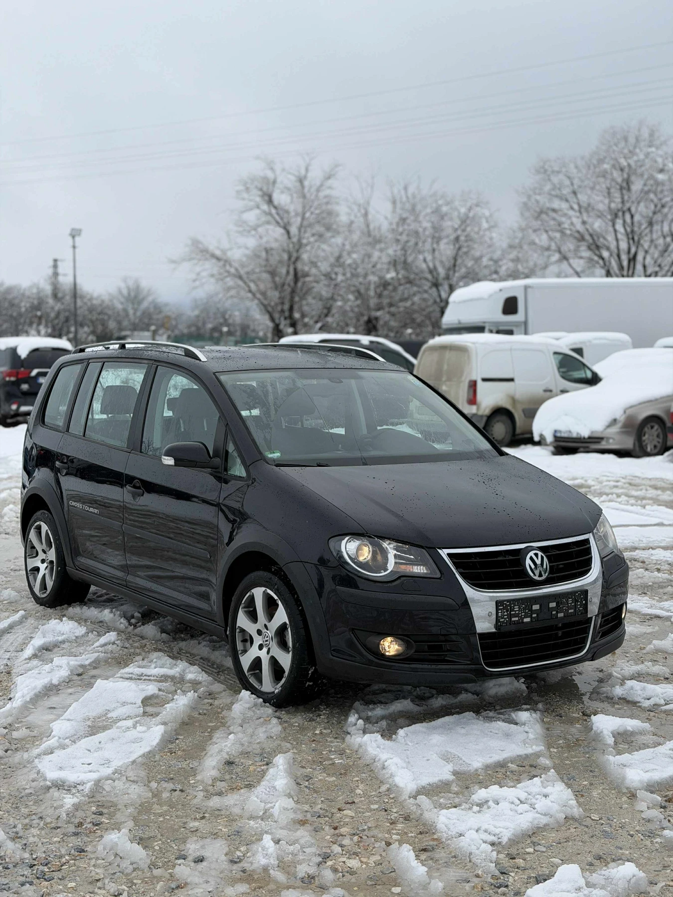 VW Touran CROSS / PODGREV - изображение 2