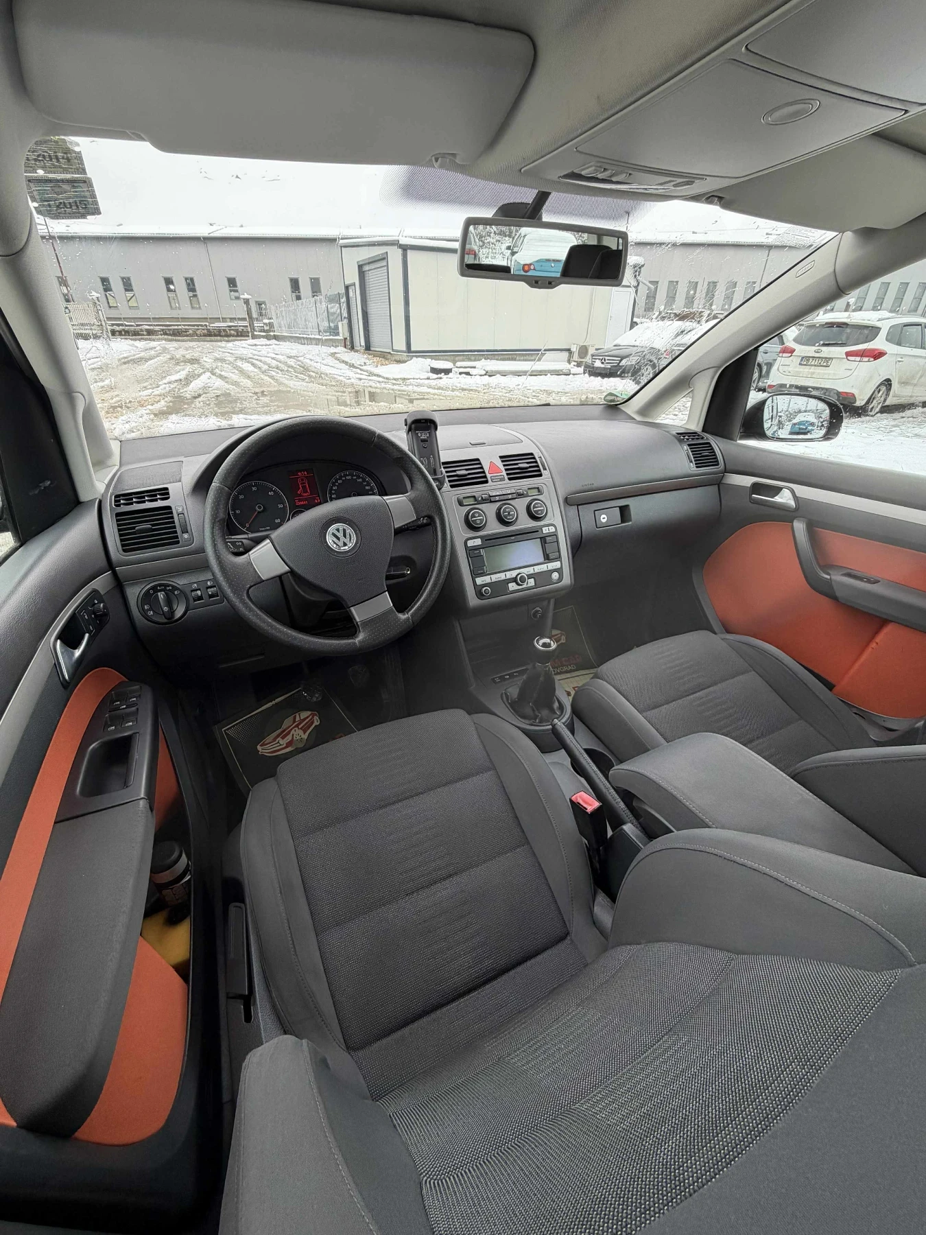 VW Touran CROSS / PODGREV - изображение 7