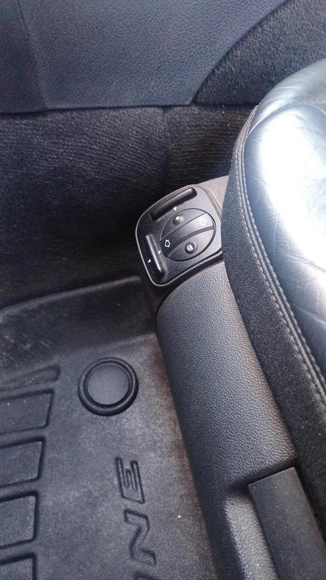 Mercedes-Benz E 500  - изображение 10