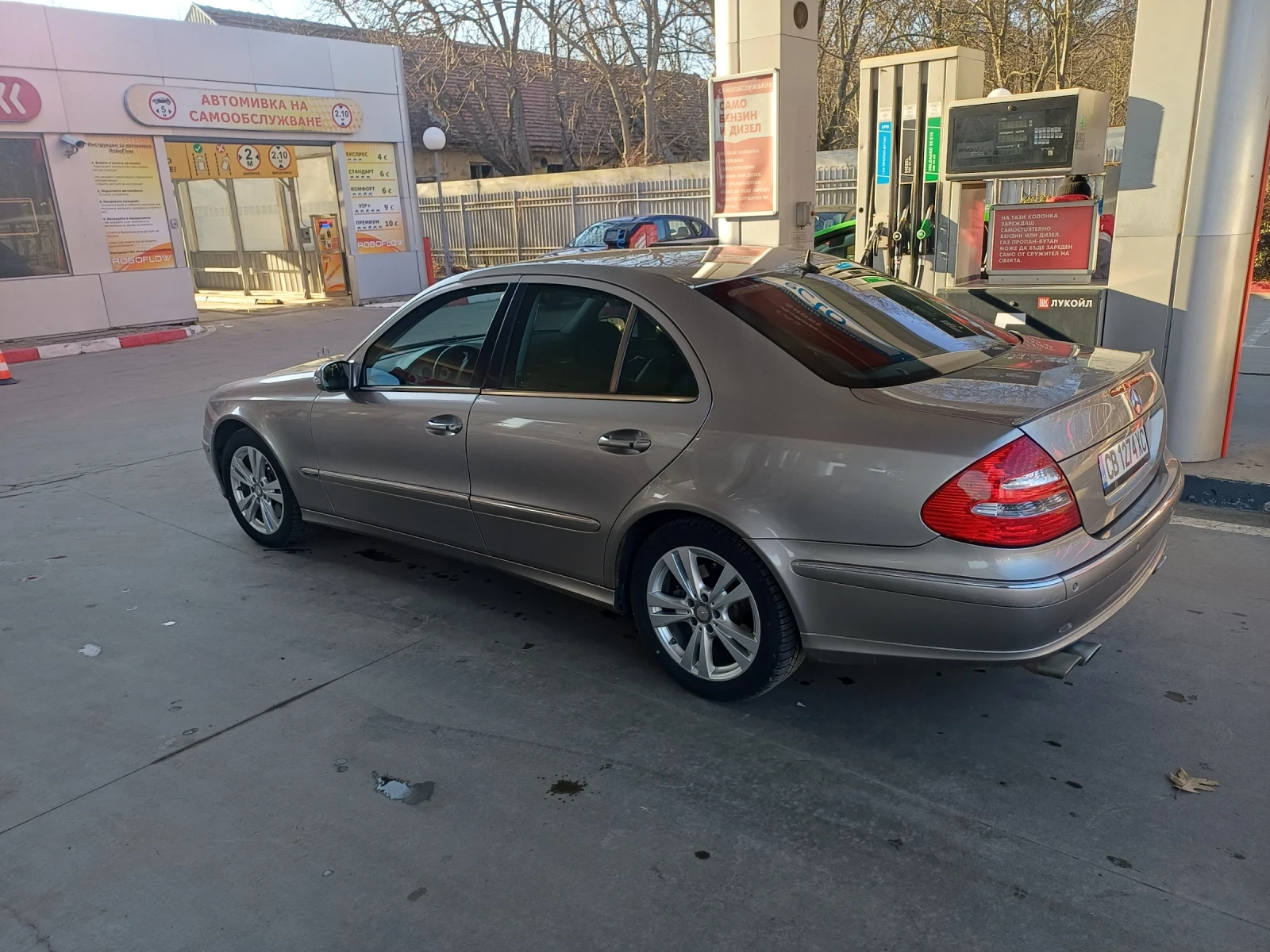 Mercedes-Benz E 500  - изображение 5