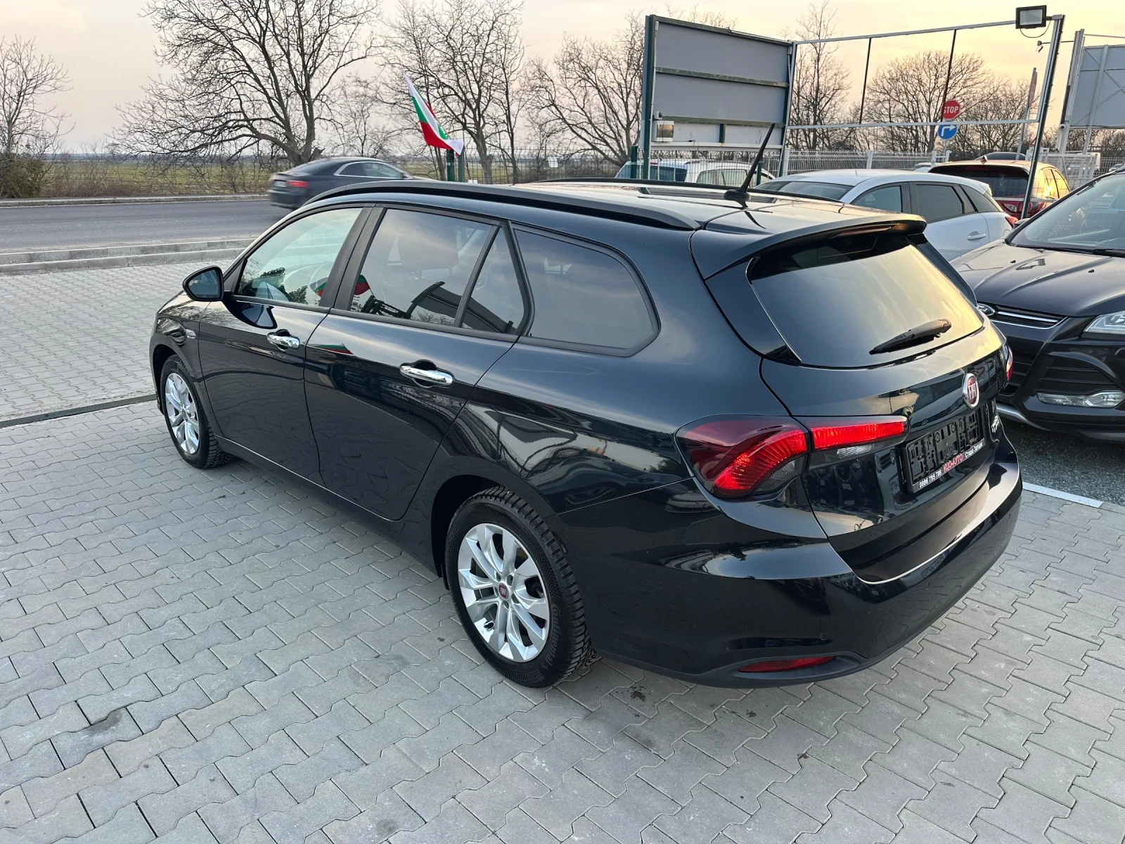 Fiat Tipo Лед  Ксенон Камера Подгрев Навигация  , снимка 3 - Автомобили и джипове - 53713393