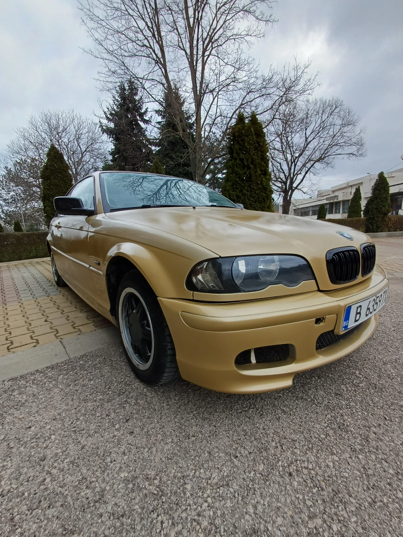 BMW 320, снимка 6 - Автомобили и джипове - 53913173