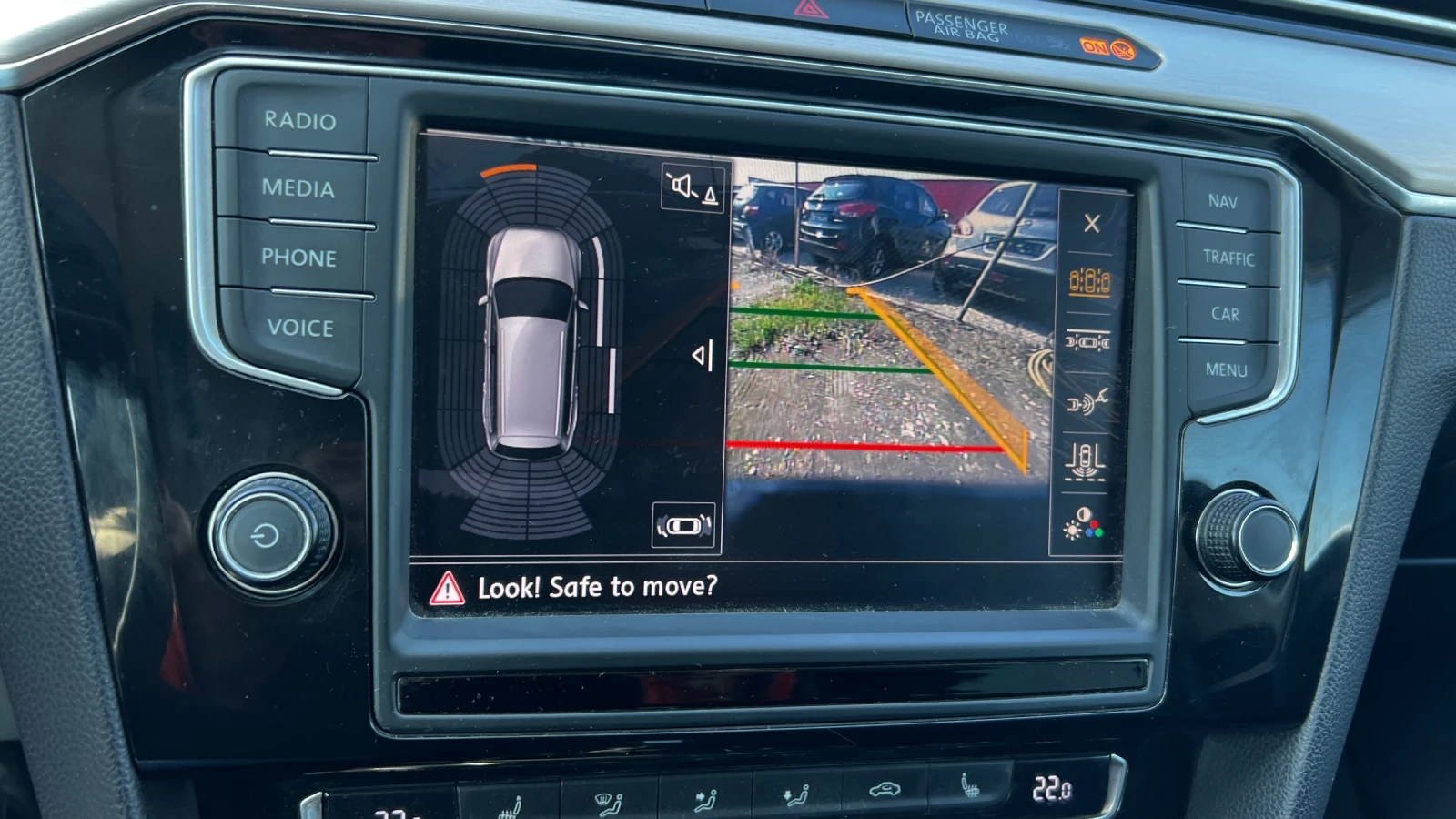 VW Passat 2, 0 TDI HIGHLINE, снимка 13 - Автомобили и джипове - 54065234