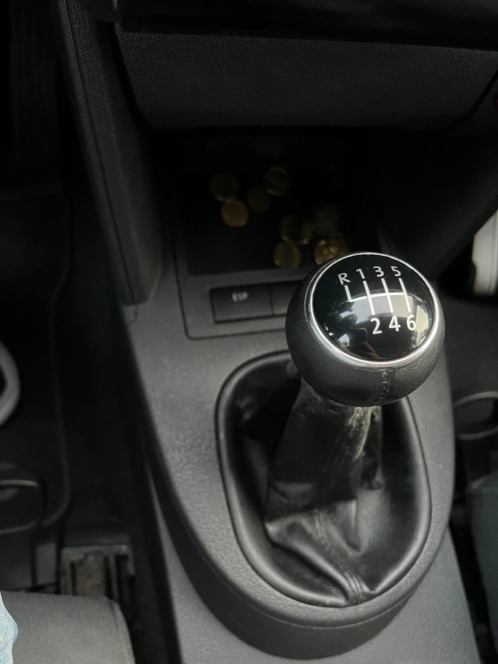 VW Touran 1.9/105 7местен, снимка 8 - Автомобили и джипове - 54756476