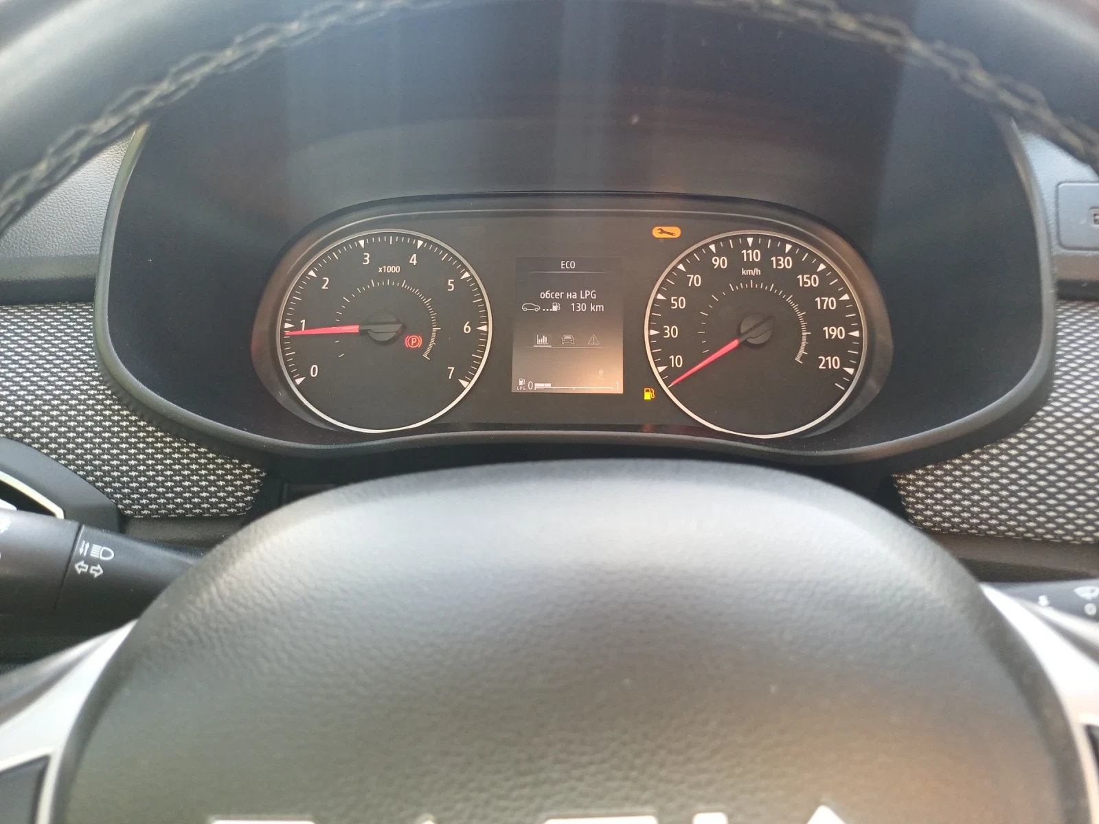 Dacia Jogger 1.0 i GPL, снимка 15 - Автомобили и джипове - 55091651