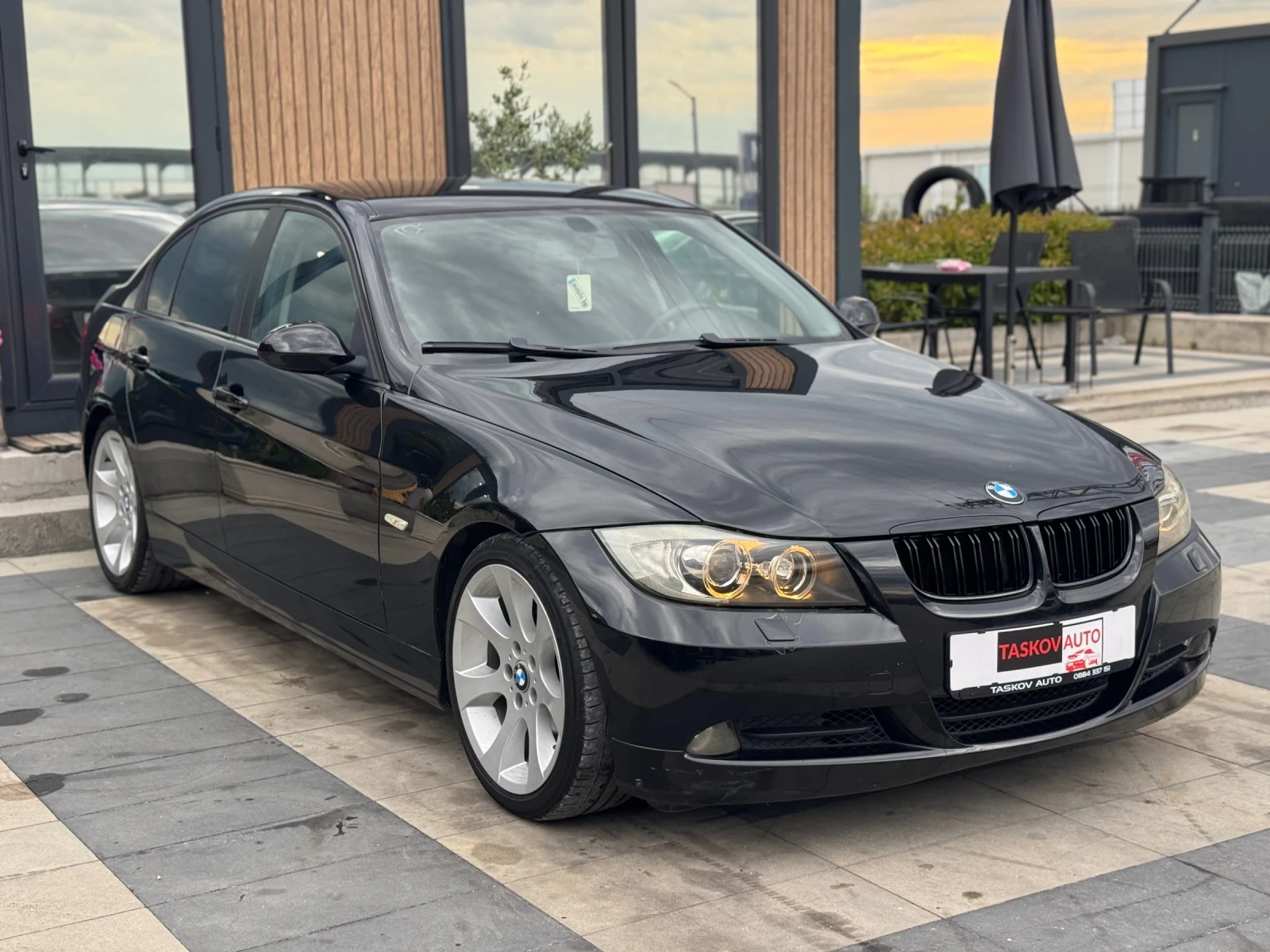BMW 320 163к.с M-Pack, снимка 3 - Автомобили и джипове - 55211662