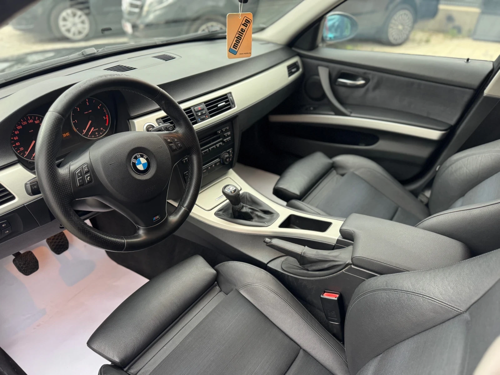 BMW 320 163к.с M-Pack, снимка 10 - Автомобили и джипове - 55211662