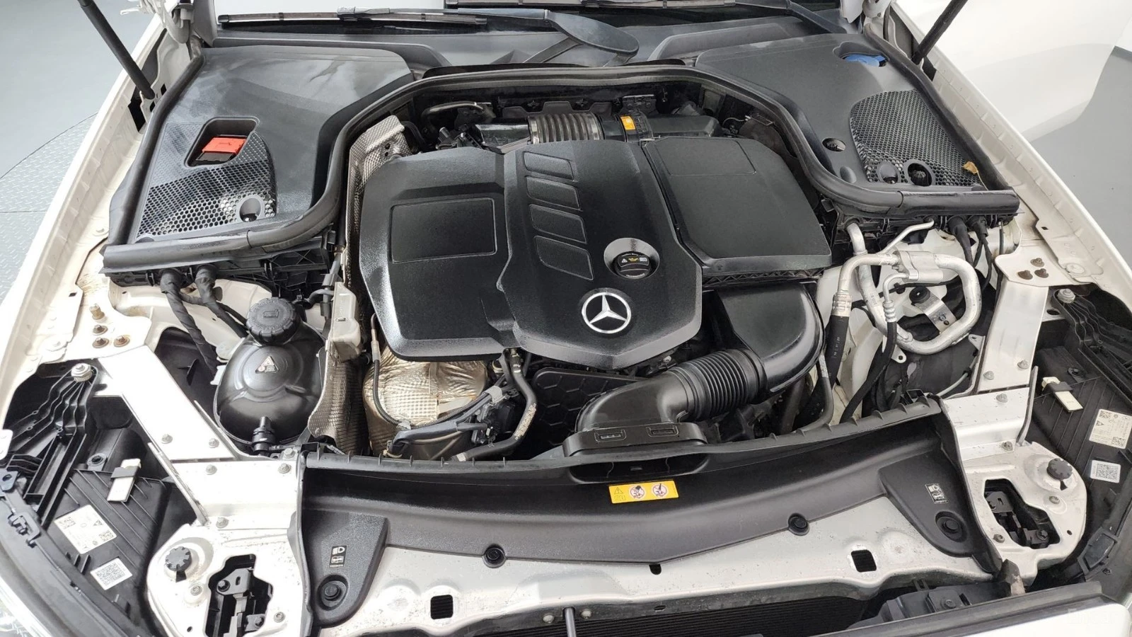 Mercedes-Benz E 220 ПАМЕТ* 360 КАМЕРА* HEADUP* ДИСТРОНИК* , снимка 6 - Автомобили и джипове - 55459742