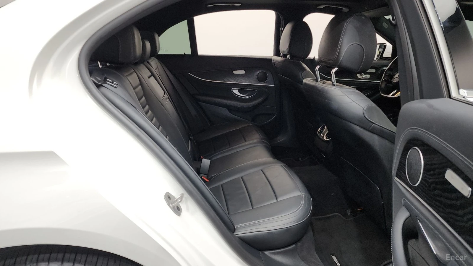 Mercedes-Benz E 220 ПАМЕТ* 360 КАМЕРА* HEADUP* ДИСТРОНИК* , снимка 12 - Автомобили и джипове - 55459742