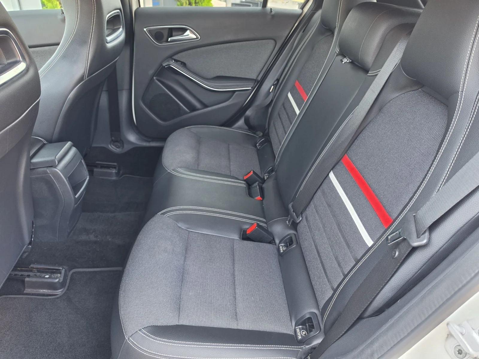 Mercedes-Benz A 180 1.6, снимка 13 - Автомобили и джипове - 55739277
