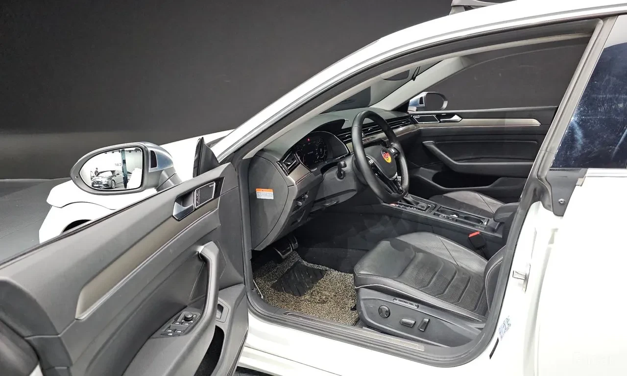 VW Arteon �������* �����* �������* LANE* ASSIST* HEADUP*  | Mobile.bg � ����������� 5