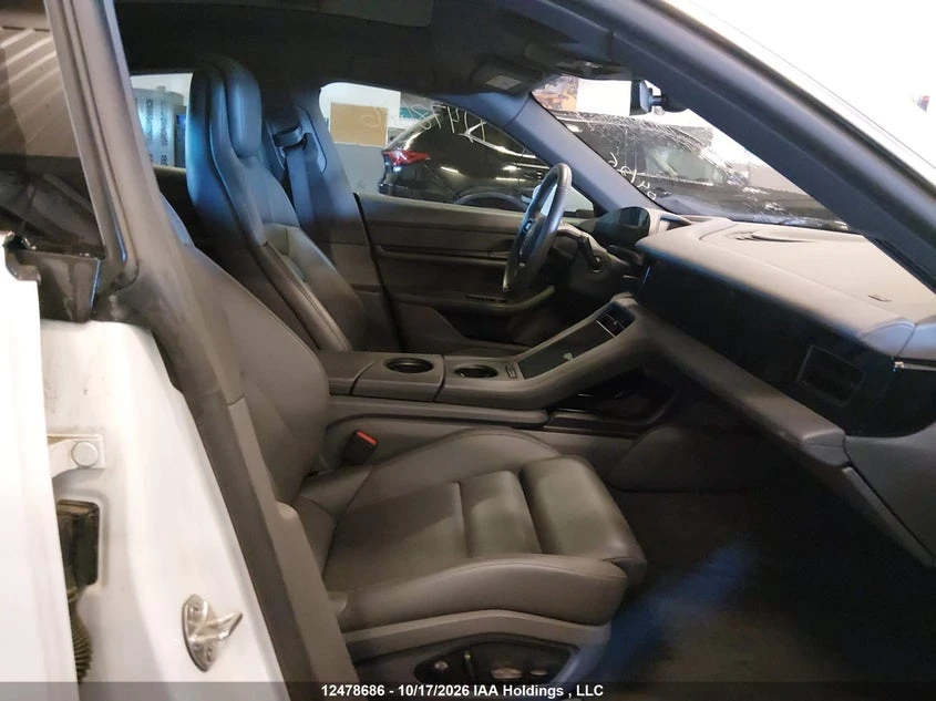 Porsche Taycan 4S, снимка 5 - Автомобили и джипове - 56617946