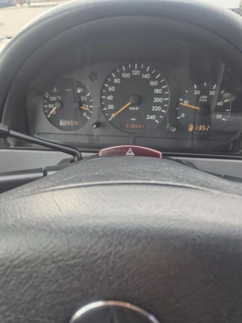 Mercedes-Benz ML 270, снимка 7 - Автомобили и джипове - 53006609