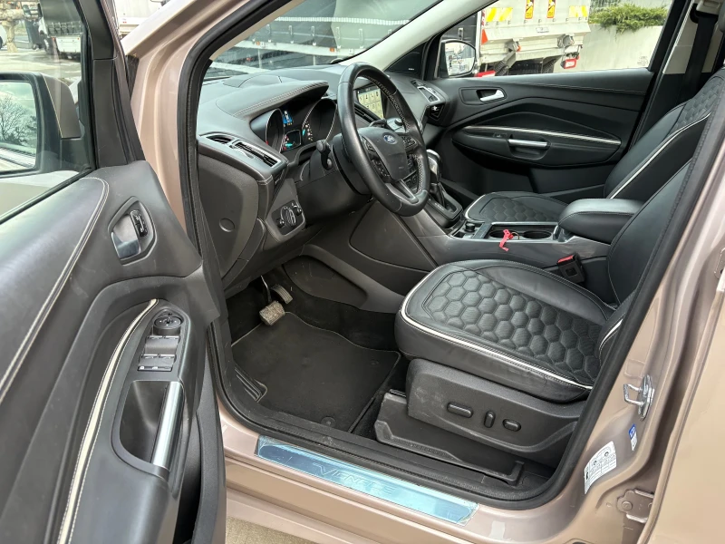 Ford Kuga * 122x km* Vignale* 2.0 diesel* 180hp* Automatic* , снимка 13 - Автомобили и джипове - 53359047