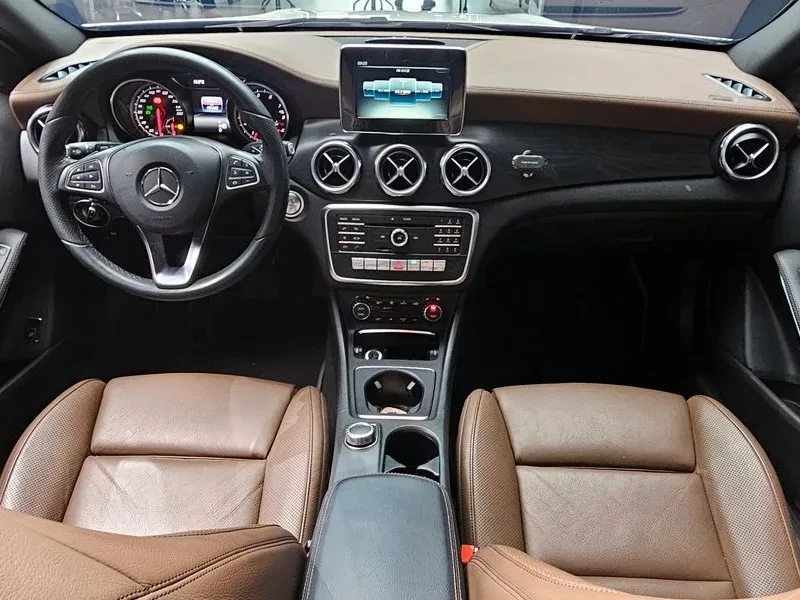 Mercedes-Benz GLA 220 220 PREMIUM, снимка 7 - Автомобили и джипове - 55103338