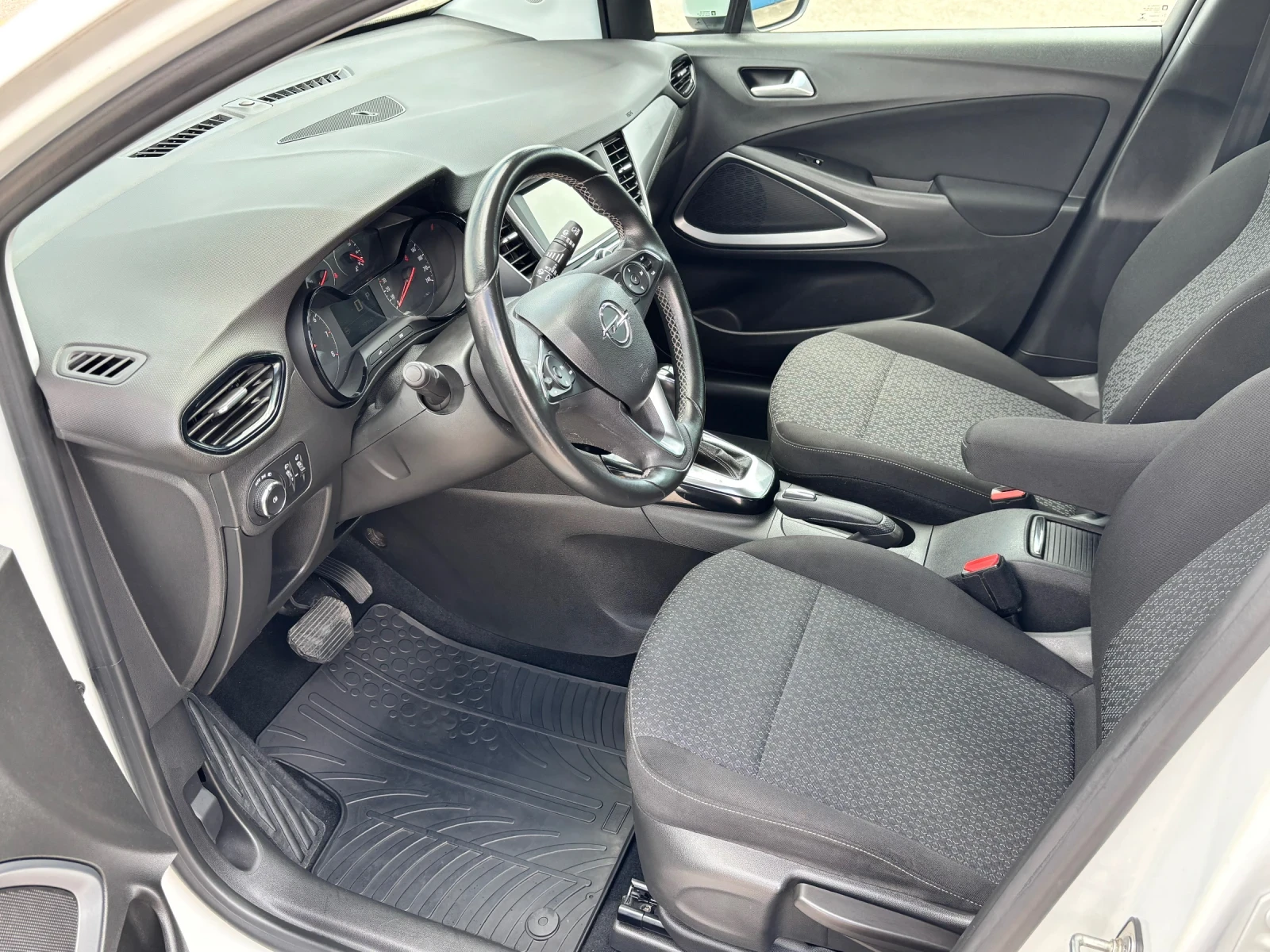 Opel Crossland X 1.2Ti Автоматик - изображение 9