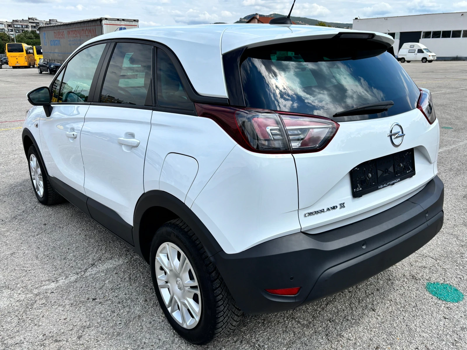 Opel Crossland X 1.2Ti Автоматик - изображение 3