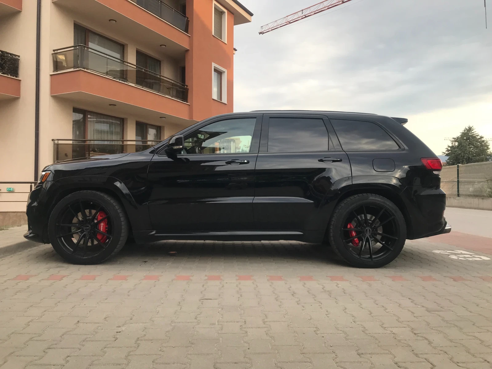 Jeep Grand cherokee SRT - изображение 3