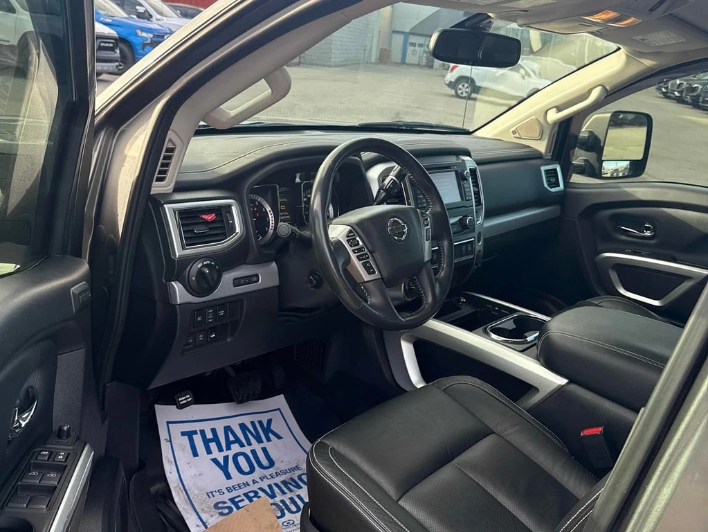 Nissan Titan crew cab * 4x4 * CARFAX *    | Mobile.bg   5