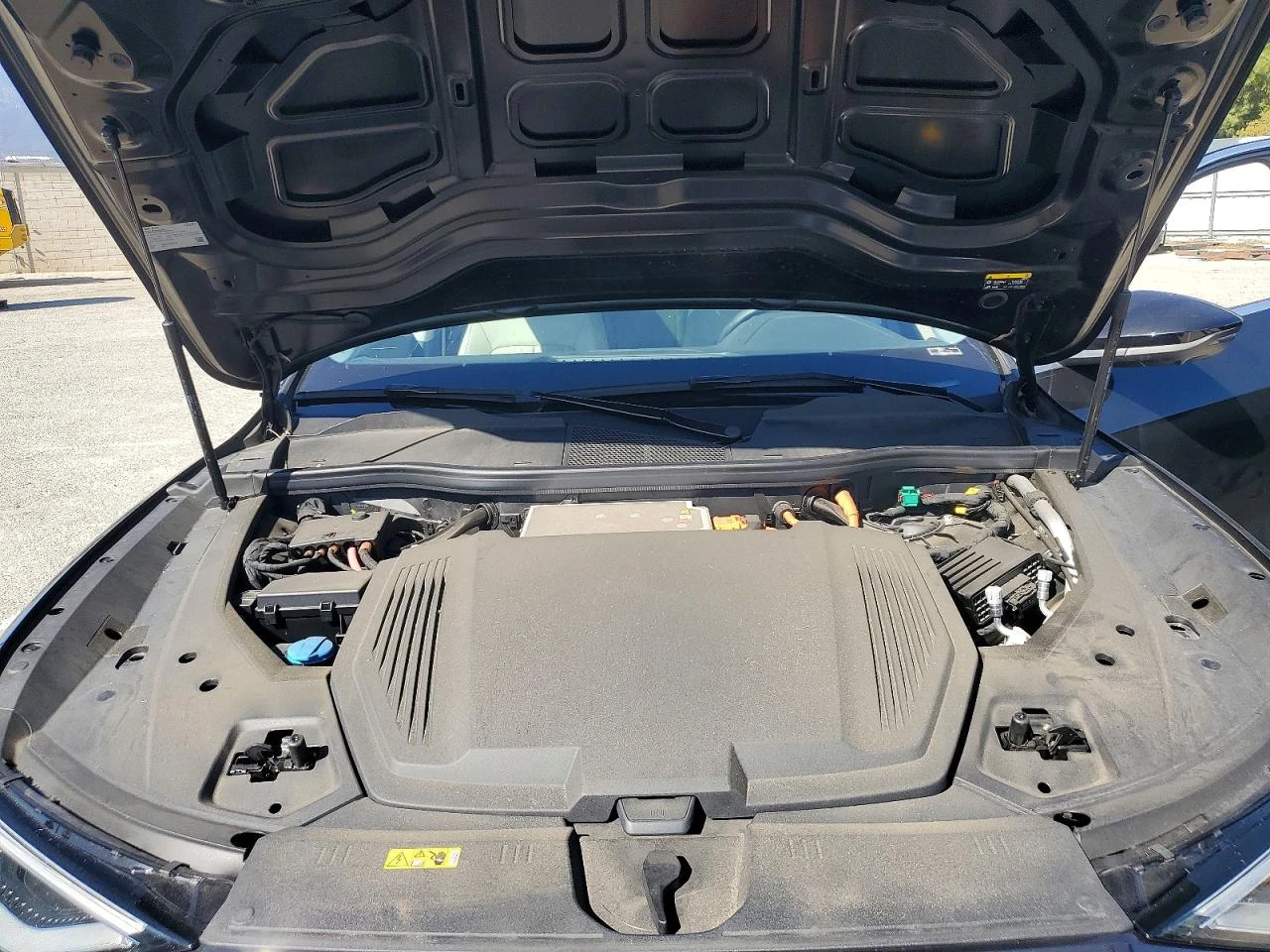 Audi Q8 E-Tron Premium Plus, снимка 11 - Автомобили и джипове - 54268816