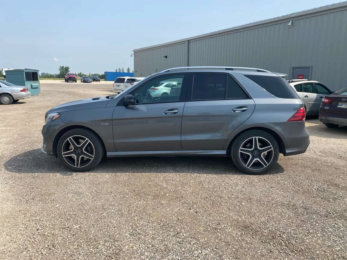 Mercedes-Benz GLC 43 AMG ДИСТРОНИК * PANO * ПОДГРЕВИ * CARFAX, снимка 2 - Автомобили и джипове - 54480176