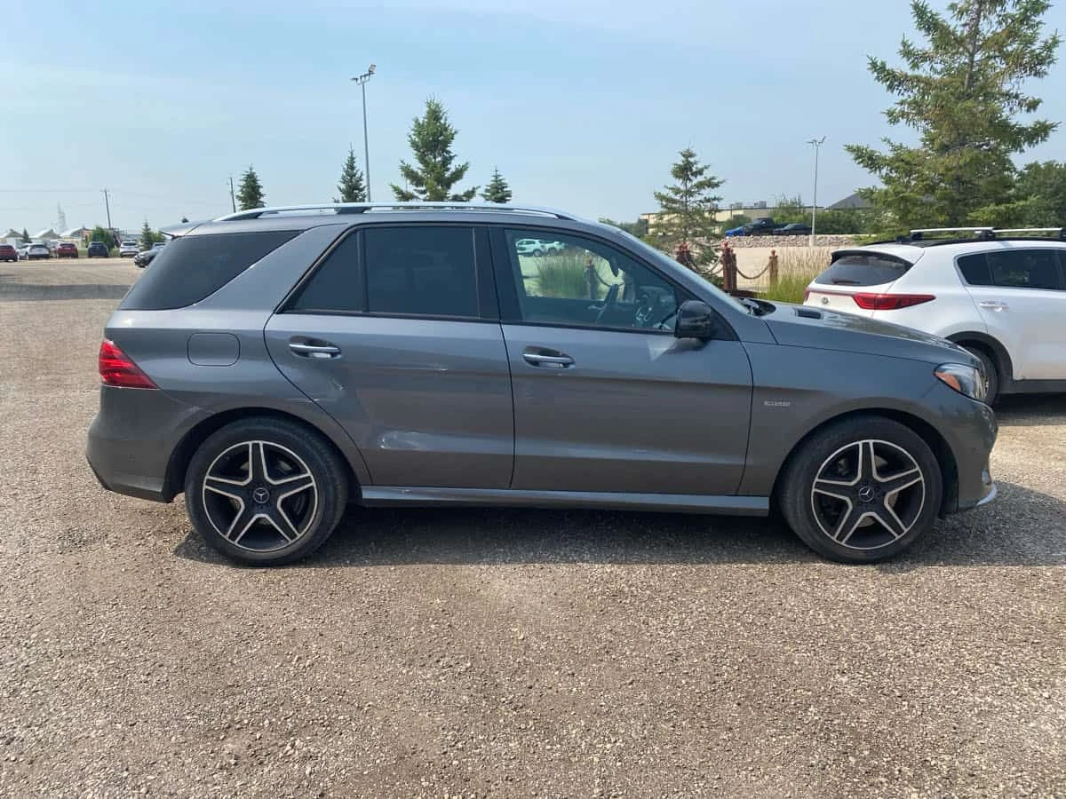 Mercedes-Benz GLC 43 AMG ДИСТРОНИК * PANO * ПОДГРЕВИ * CARFAX, снимка 3 - Автомобили и джипове - 54480176