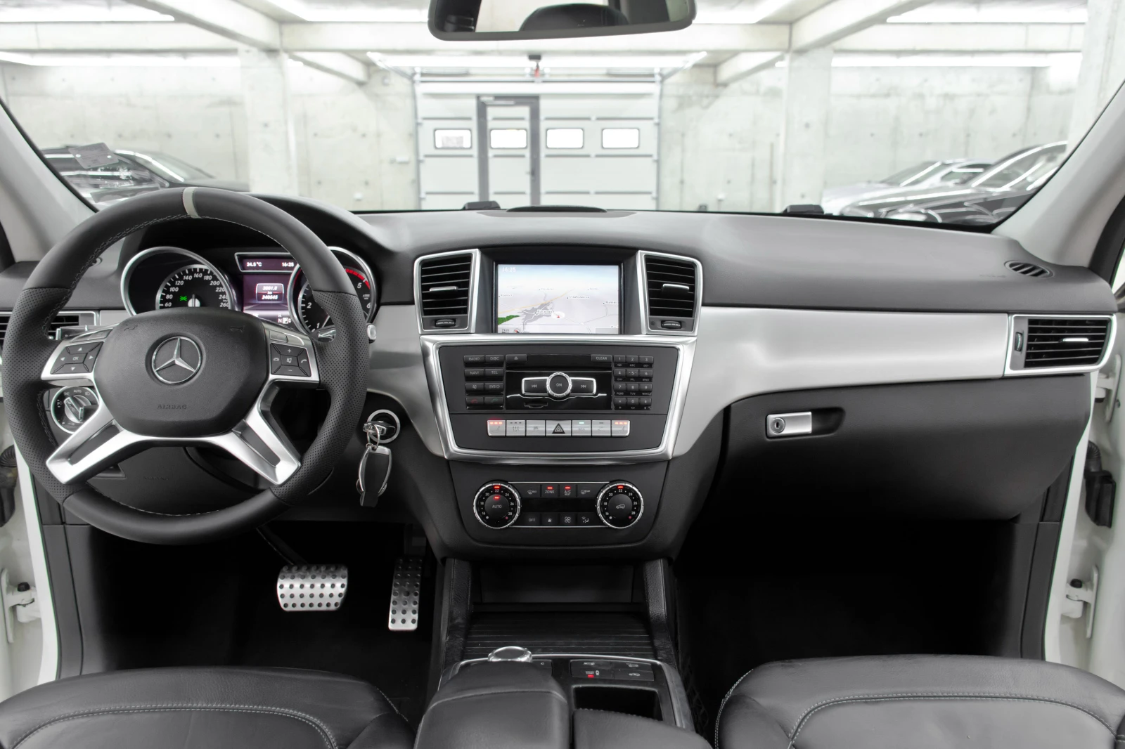 Mercedes-Benz ML 350 d 63 AMG , снимка 9 - Автомобили и джипове - 54886099