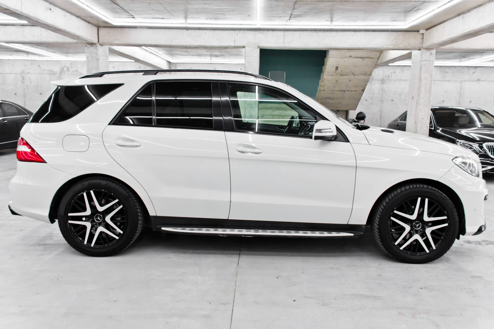 Mercedes-Benz ML 350 d 63 AMG , снимка 7 - Автомобили и джипове - 54886099