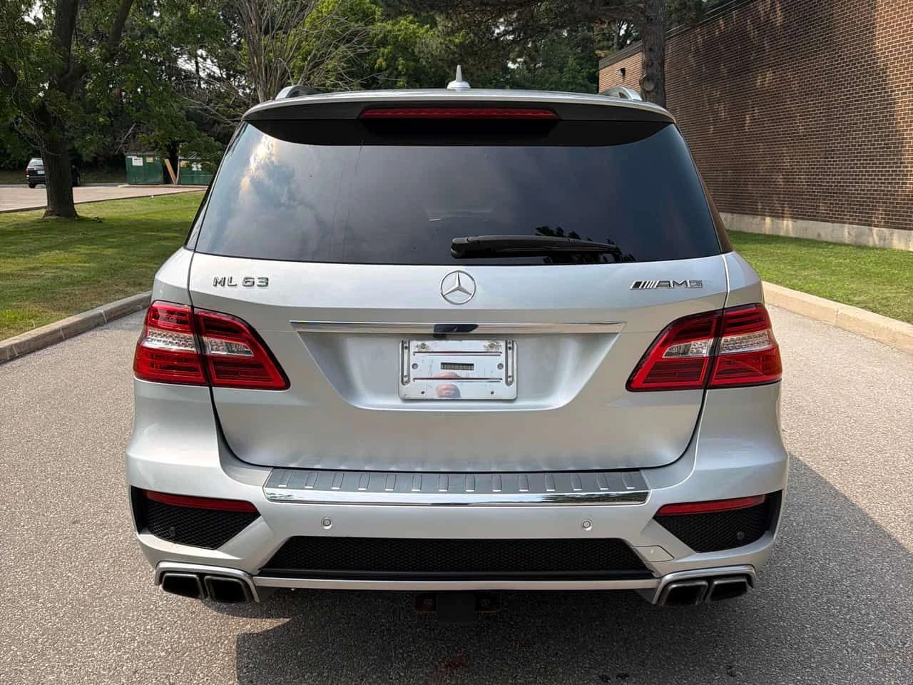 Mercedes-Benz ML 63 AMG * CARFAX * ОПЦИЯ ЗА ФИНАНСИРАНЕ , снимка 4 - Автомобили и джипове - 55335315