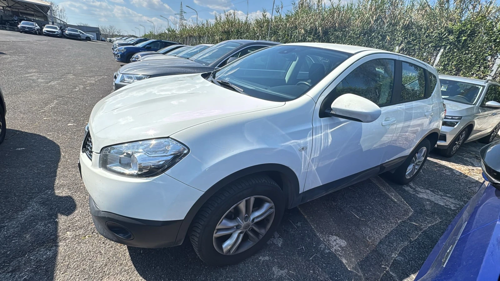 Nissan Qashqai, снимка 4 - Автомобили и джипове - 56048640