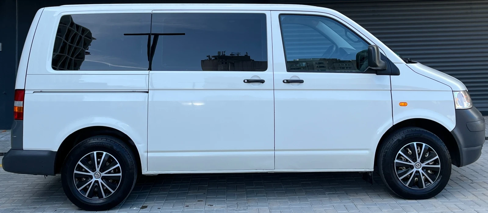 VW Transporter 2.5TDI/131/6СКОРОСТА!, снимка 7 - Бусове и автобуси - 53823890