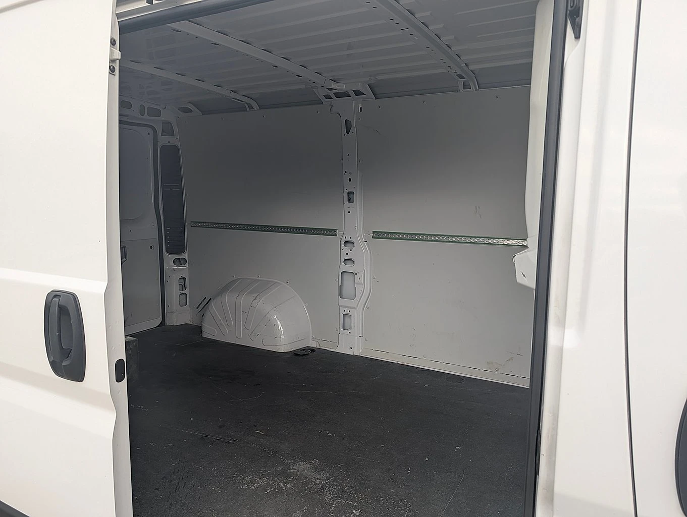 Opel Movano 140 cv l2h1 1 година гаранция, снимка 12 - Бусове и автобуси - 54130842